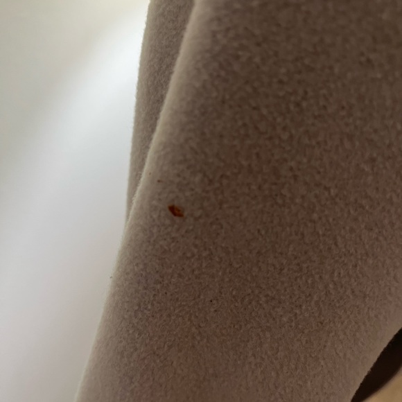 Bebe. Trench coat. Used. Size M. Grey with a hint of lilac color. - Picture 6 of 17